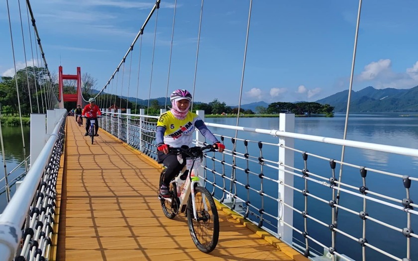 運動與健康,單車騎行,單車旅行,台灣車友,另類單車環島,山海戀單車,單車看見台灣,山海戀車友故事,退休人生